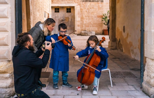 DB D'Essai di Lecce presentazione e prima proiezione de Il Paese degli Archi, documentario di Azzurra De Razza e Daniele Pignatelli su SMA