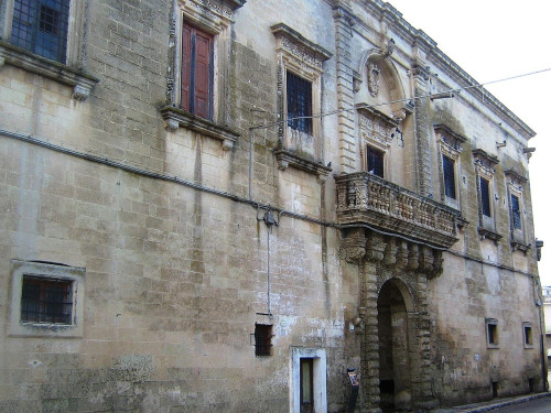 GEOMETRIA E PROGETTO: UNA NUOVA VITA PER IL PALAZZO DUCALE DI CASTRÌ DI LECCE