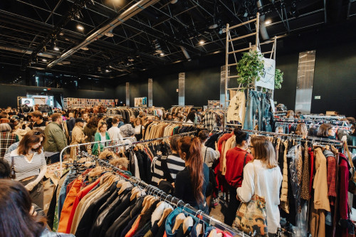 East Market, anche a febbraio lo shopping è vintage