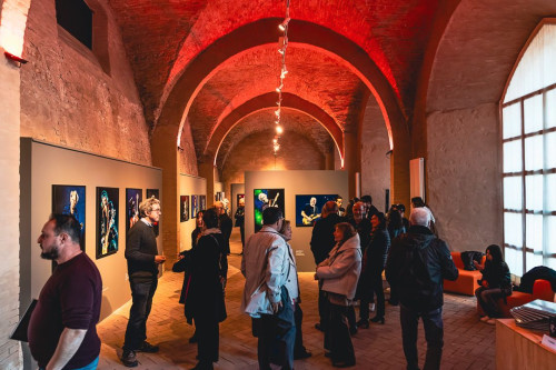 La mostra fotografica interattiva “PICTURES OF YOU” arriva FINALBORGO (Savona) da domani al 4 maggio.