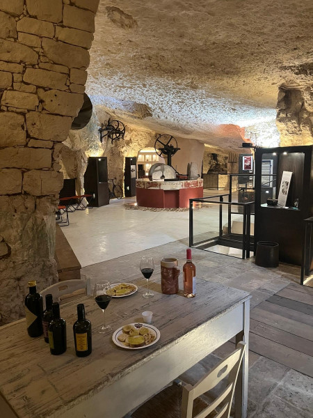 Visita e degustazione al Frantoio Rosso Ipogeo