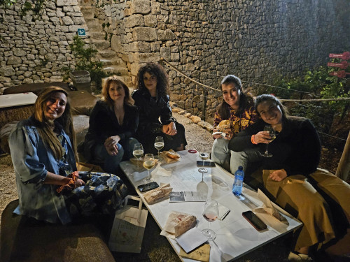 Donne e vino. La storia continua...
