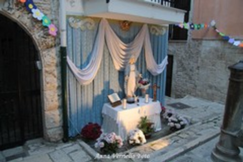 Festa patronale, oggi la passeggiata tra gli altari mariani del centro antico