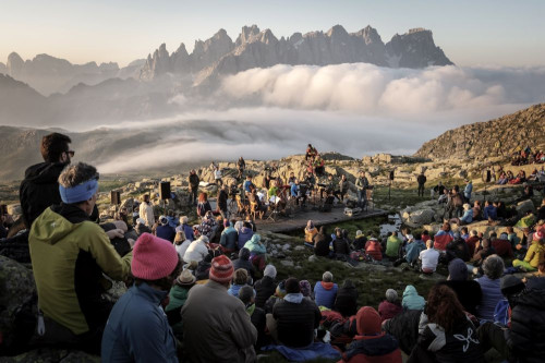 L’Alba delle Dolomiti, un concerto di musica tradizionale e jazz