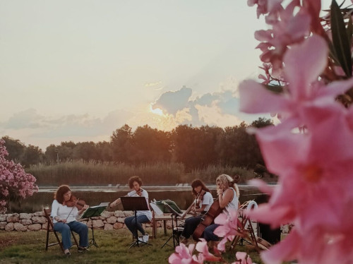 Concerto d’archi al tramonto sul lago