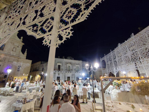 A Salice al Via Domani con la Cena in Bianco Gli Eventi per la 348esima Fiera Madona della Visitazione