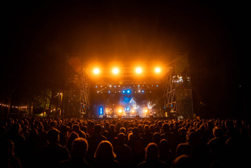 ROBERTO VECCHIONI in concerto