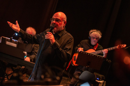 Petrelli&big Band: viaggio nella storia della musica con "Scatole di Vetro"