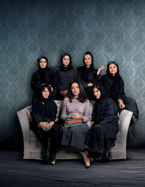 Manifest con l'attrice iraniana Isabella Nefar e il fotografo Davide Tiezzi