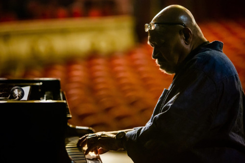 Il jazz di Kenny Barron risuona sotto le stelle di Castel del Monte_DOMENICA 20 luglio 2025