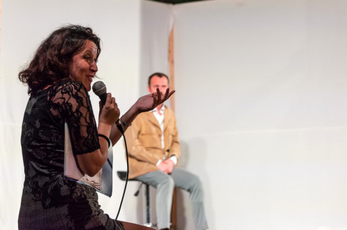 Muttura di Alibi - Artisti liberi indipendenti per la rassegna "Le pagine del teatro" nell'Agorà della Libreria Idrusa