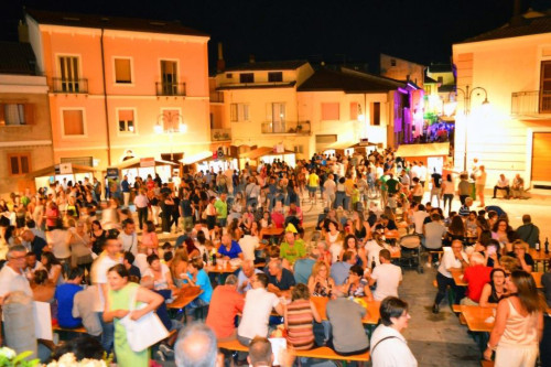 A Lapio patria del Fiano arriva la quattordicesima edizione di Fiano Love Fest tra enogastronomia, storia e cultura