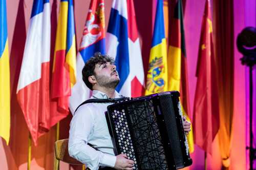 APULIA ANTIQUA a San Nicandro Garganico - Sabato 2 agosto, a Torre Mileto, concerto all'alba del fisarmonicista LUIGI GORDANO