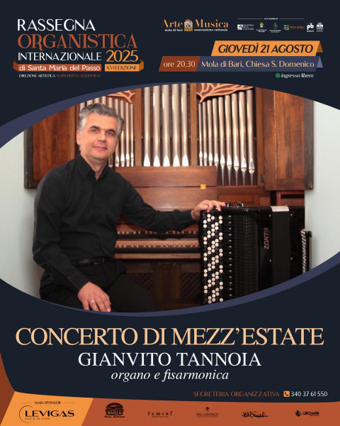 Gian Vito Tannoia all'organo e alla fisarmonica!