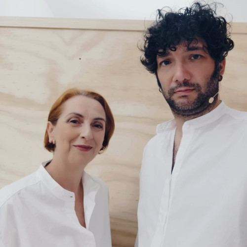 “Du feiss”, lo spettacolo di e con Mary Negro e Gabriele Polimeno