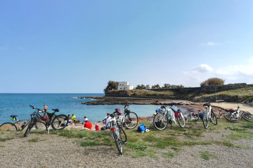 Panzelata fino ad Egnazia: pedalando al tramonto sulla via Francigena