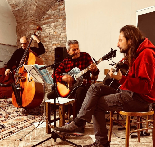 Trio Gadaleta Piccinni Regina  in concerto acustico