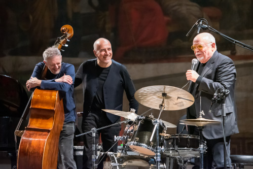 "Non soli, ma ben accompagnati - Festival d'arte Apuliae" edizione 2025 - CHANSONS IN JAZZ