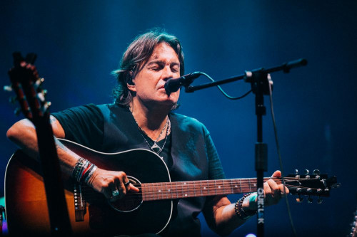 De André Canta de André Best of Estate 2025, il Tour Estivo di Cristiano de André Dedicato al Padre Fabrizio