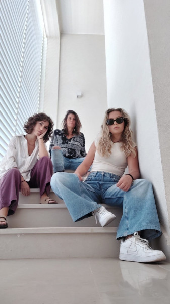 Oktoberfest - Shades milkshake - acoustic pop rock live a Bisceglie