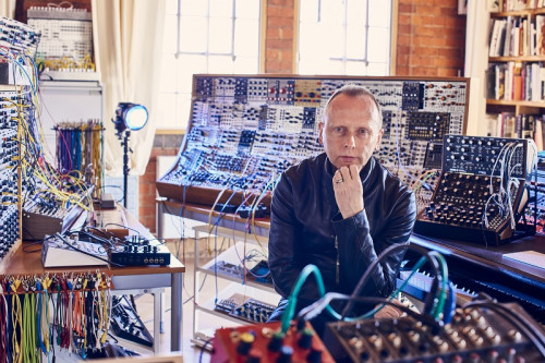 SPAZIO MURAT: Domani SUSSURRA LUCE presenta Scanner/Robin Rimbaud, pioniere britannico della musica elettronica