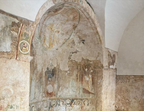 Visita speciale sugli affreschi del casale di Balsignano