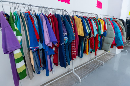 Torna Retrograde, il garage sale di East Market dedicato all'abbigliamento vintage