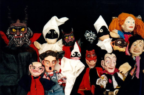 Pulcinella dalla padella alla brace