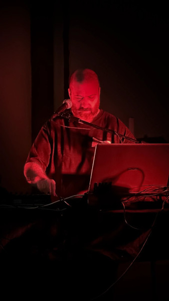 Hybrids di Paky Di Maio