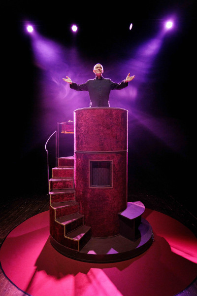 La cerimonia del massaggio di Alan Bennett