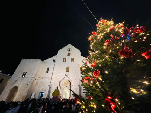 Accensione del tradizionale Albero di Natale dedicato alla memoria di Sandro Ambrosi