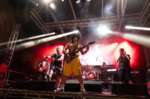 Storm the Castle con le band Sangumaru, Mìoclonìa, Climax e Venere