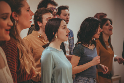 LE MANI AVANTI IN CONCERTO