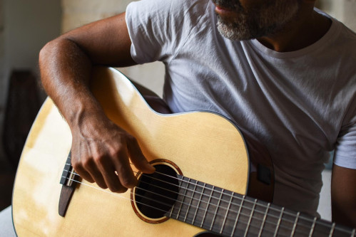 L’UOMO CHE SORVEGLIA IL CIELO | Omaggio a Gianmaria Testa