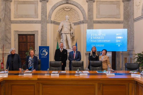 Etruschi e Veneti. Acque, culti e santuari