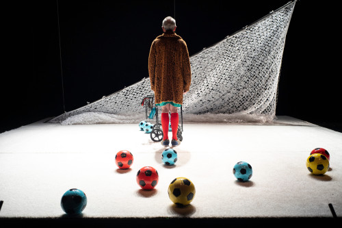 Big in Korea - Kronoteatro