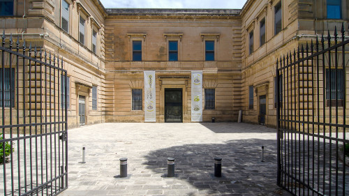 Perché mi scerpi? La selva ferita, il legno redento