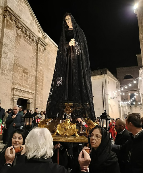 La Processione dei Misteri a Manduria. Itinerario, composizione e cenni storici della processione 2026