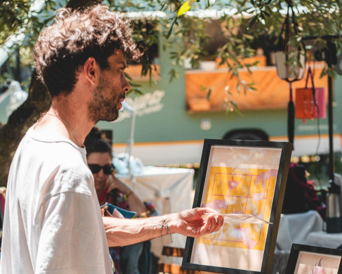 Yoga, artigianato e workshop: Bonfire Market torna sotto gli ulivi della Caffarella