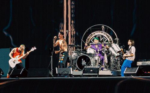 "Red Hot Chili Peppers - Funky Monks"
