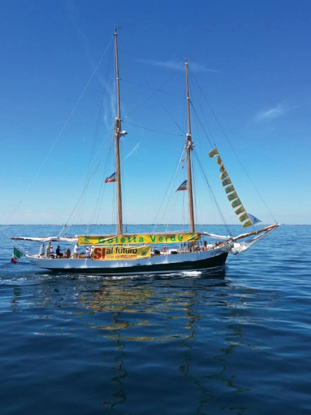 Goletta Verde a Brindisi per i suoi 40 anni.