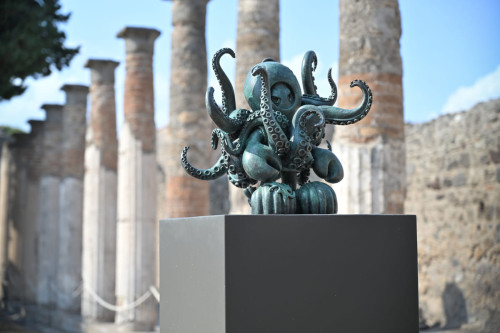 Philip Colbert in Pompeii: Pop Mythology