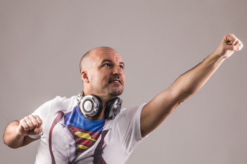 Super Summer Party con DJ OSSO & Lello Santoro resident, sabato 29 agosto a La’nchianata di Torricella (Ta)