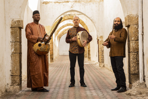 Ensemble Constantinople con Kiya Tabassian, Ablaye Cissoko e Patrick Graham – Estuaire