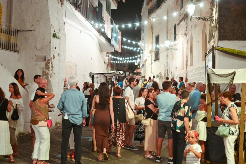 Sagra del Pesce Azzurro con concerto di Tony Tammaro
