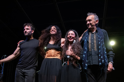 Almare: Justin Adams, Yousra Mansour, Mauro Durante e Alessia Tondo