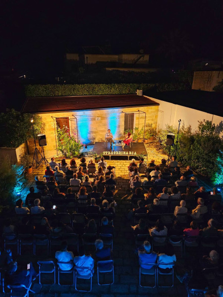 Paolo Miggiano presenta “Taccuino di un viaggio in Salento in un certo disordine alfabetico”