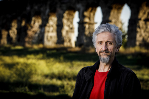 Ascanio Celestini in Poveri Cristi, con Danilo Blaiotta