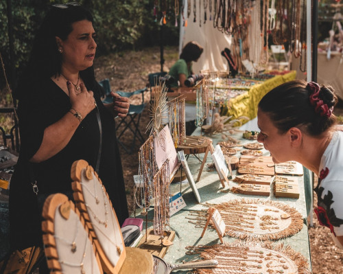Bonfire Market torna nella Capitale: artigianato, natura e un viaggio nella cosmesi dell'antica Roma