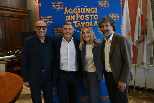 Aggiungi un posto a tavola con Lorella Cuccarini e Giovanni Scifoni